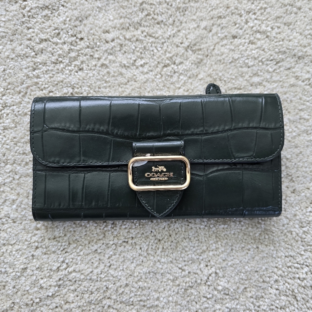 NWOT Coach Green Croc-Embossed Wallet